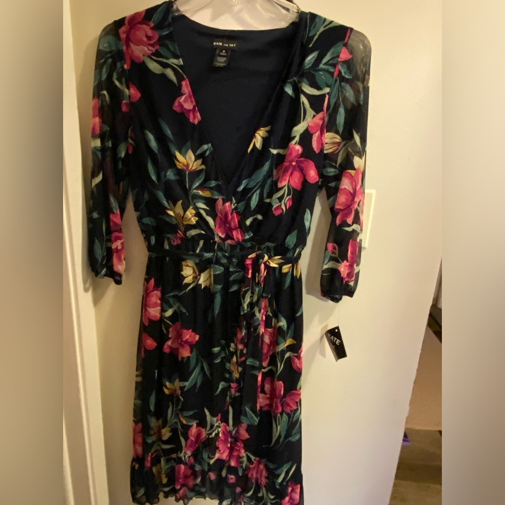 Kate & Lily Black floral knee length long sleeve dress